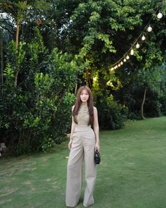 Actress Kha Ngan Shines with Radiant Natural Beauty and Effortless Style - image 4
