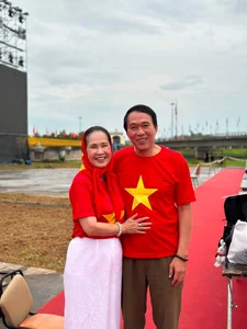 Vietnam Showbiz Updates: Veteran Artist Health Concerns and Playful Celebrity Banter - image 8