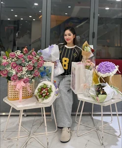 Vietnam Showbiz Updates: Veteran Artist Health Concerns and Playful Celebrity Banter - image 26