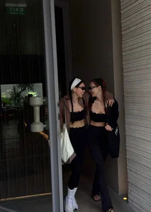 Vietnam Showbiz Updates: Veteran Artist Health Concerns and Playful Celebrity Banter - image 7