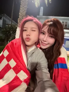 Vietnam Showbiz Updates: Veteran Artist Health Concerns and Playful Celebrity Banter - image 52