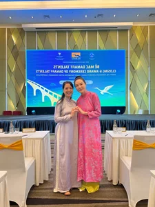 Vietnam Showbiz Updates: Veteran Artist Health Concerns and Playful Celebrity Banter - image 6