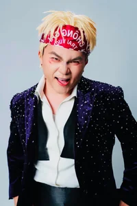 Vietnam Showbiz Updates: Veteran Artist Health Concerns and Playful Celebrity Banter - image 28