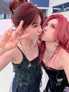 Vietnam Showbiz Updates: Veteran Artist Health Concerns and Playful Celebrity Banter - image 34