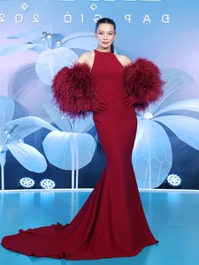 Star-Studded Premiere: The Cast of 'Sisters Who Make Waves 2024' - image 8