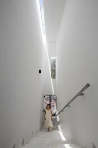 Innovative 108-Square-Meter Multi-Generational Home with Seamless Continuous Spaces - image 8