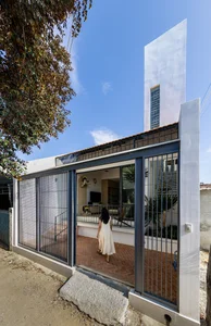 Innovative 108-Square-Meter Multi-Generational Home with Seamless Continuous Spaces - image 4