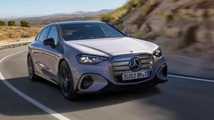 Mercedes-Benz 2026: A Revolution from Petrol to Electric - image 5