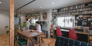 Smart Split-Level Living: Inside a Modern Three-Story Japanese Townhouse - image 2