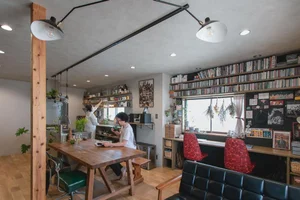 Smart Split-Level Living: Inside a Modern Three-Story Japanese Townhouse - image 4