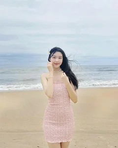 The Breathtaking Pageant-Ready Beauty of MC Quyen Linh's Daughter - image 1