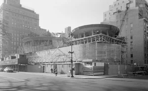 Nostalgic Journey: Exploring the Streets of 1950s New York City - image 4