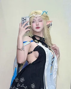Female Cosplayer Stuns Online Community with New Transformation - image 2