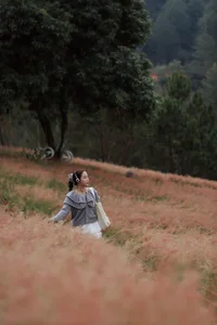 The Fairytale Pink Grass Hills of Tuyen Lam Lake in Da Lat - image 5