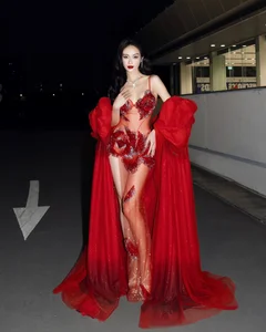 Elegant Fashion Inspiration: Runner-Up Vu Thuy Quynh's Figure-Flattering Outfits - image 7