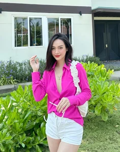 Elegant Fashion Inspiration: Runner-Up Vu Thuy Quynh's Figure-Flattering Outfits - image 4