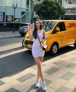 Elegant Fashion Inspiration: Runner-Up Vu Thuy Quynh's Figure-Flattering Outfits - image 3