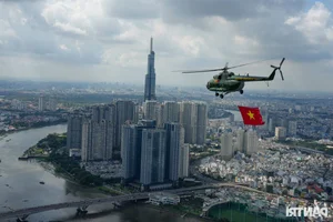 Stunning Gallery: SU-30MK2 Fighter Jets Light Up Ho Chi Minh City Sky - image 12