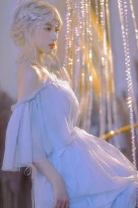 Yituyu Ice Princess Yizi Yiii: Ethereal Winter Fashion Photography - image 5