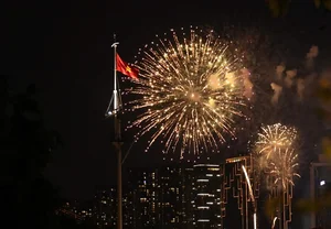 Spectacular Fireworks Display Lights Up the Ho Chi Minh City Skyline - image 10