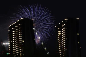 Spectacular Fireworks Display Lights Up the Ho Chi Minh City Skyline - image 0