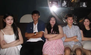 Quyen Linh's Daughter Shares Then-And-Now Photos With Close Friends - image 3