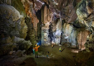 Vietnam Unveils a Stunning 3,000m Long Cave Featuring a Breathtaking 'Stalactite Palace' - image 6