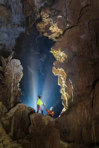Vietnam Unveils a Stunning 3,000m Long Cave Featuring a Breathtaking 'Stalactite Palace' - image 0