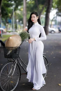 Stunning Bikini Fashion Showcase Featuring Nguyen Phuong Trang and Her Sister - image 53