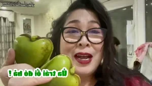 Touring NSND Hong Van's Stunning Villa Garden Filled with Exotic Fruits - image 9