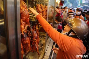 God of Wealth Day Food Traditions: Grilled Fish and Roast Duck in Ho Chi Minh City - image 4