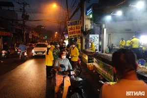 God of Wealth Day Food Traditions: Grilled Fish and Roast Duck in Ho Chi Minh City - image 6
