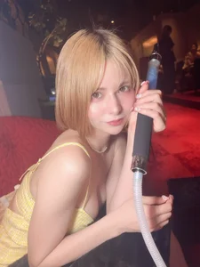 Japanese Model and Viral Sensation: Beniha Yumi and the M-Shape Pose - image 80