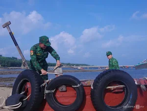 Coastal Islands Rush Emergency Preparations as Super Typhoon Yagi Approaches - image 3