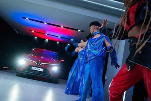 VinFast VF7 Officially Debuts in Indonesia: Pricing and Specs Revealed - image 0
