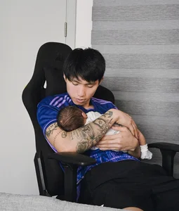 The Blessed and Luxurious Life of Doan Hai My and Doan Van Hau's Son - image 2