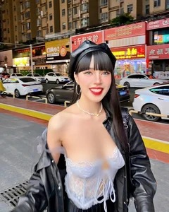 Stunning Influencer Turns Heads with Her Bold and Stylish Summer BBQ Outfit - image 2