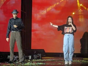 Hoang Thuy Linh and Den Vau Music Collaboration Sparks Rumors After Baby Photos Surface - image 9