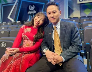 Meet the Beautiful, Supportive Wife of Olympia Host Pham Ngoc Huy - image 20