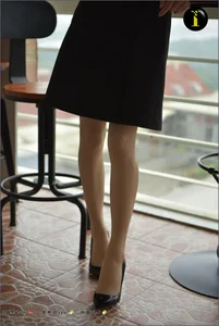 IESS 019 Xiao Liu: Classic Nude Oil Shiny Stockings Volume 2 - image 77