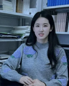 Viral University Lecturer Stuns Internet with Liu Yifei Look - image 0