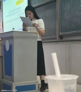 Viral University Lecturer Stuns Internet with Liu Yifei Look - image 8