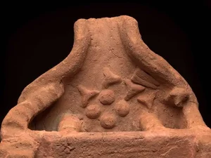 Archaeologists Stunned by Incredible Discovery Inside Ancient Egyptian Tomb - image 8