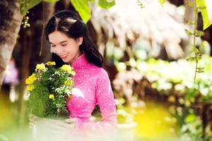 Beautiful Lunar New Year Photoshoots: Festive Fashion and Joyful Spring Vibes - image 4