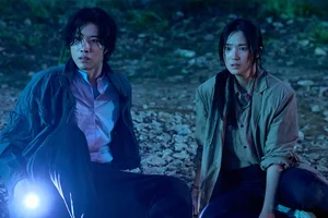 Chilling First Look at Whispering Water: Kim Hye Yoon and Lee Jong Won Star in This Intense New Korean Horror Film Set by a Reservoir - image 1