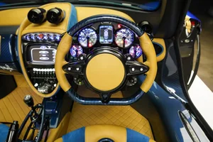The One-of-a-Kind Pagani Huayra in Breathtaking Pacific Blue: A Masterpiece of Automotive Engineering - image 5