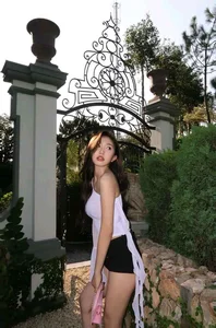 Le Thi Khanh Huyen: The Most Beautiful Photos of the Rising Star - image 4