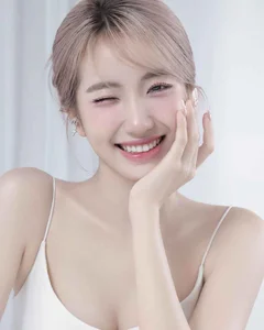 Le Thi Khanh Huyen: The Most Beautiful Photos of the Rising Star - image 7