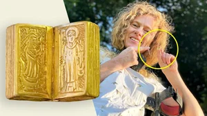 Amateur Metal Detectorist Uncovers Historic Treasure in Field - image 7