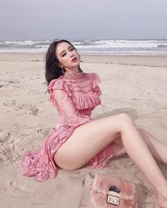 Angela Phuong Trinh Shows Off Her Impressive and Muscular Physique - image 0